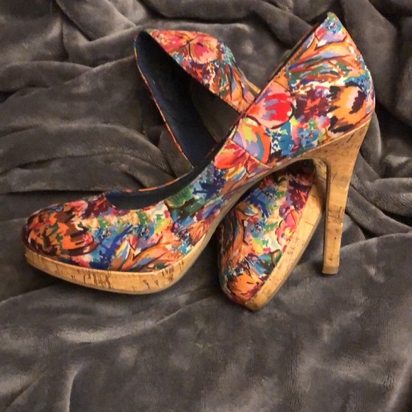 high heels floral pattern cork heels 3.5 inches - Picture 3 of 6